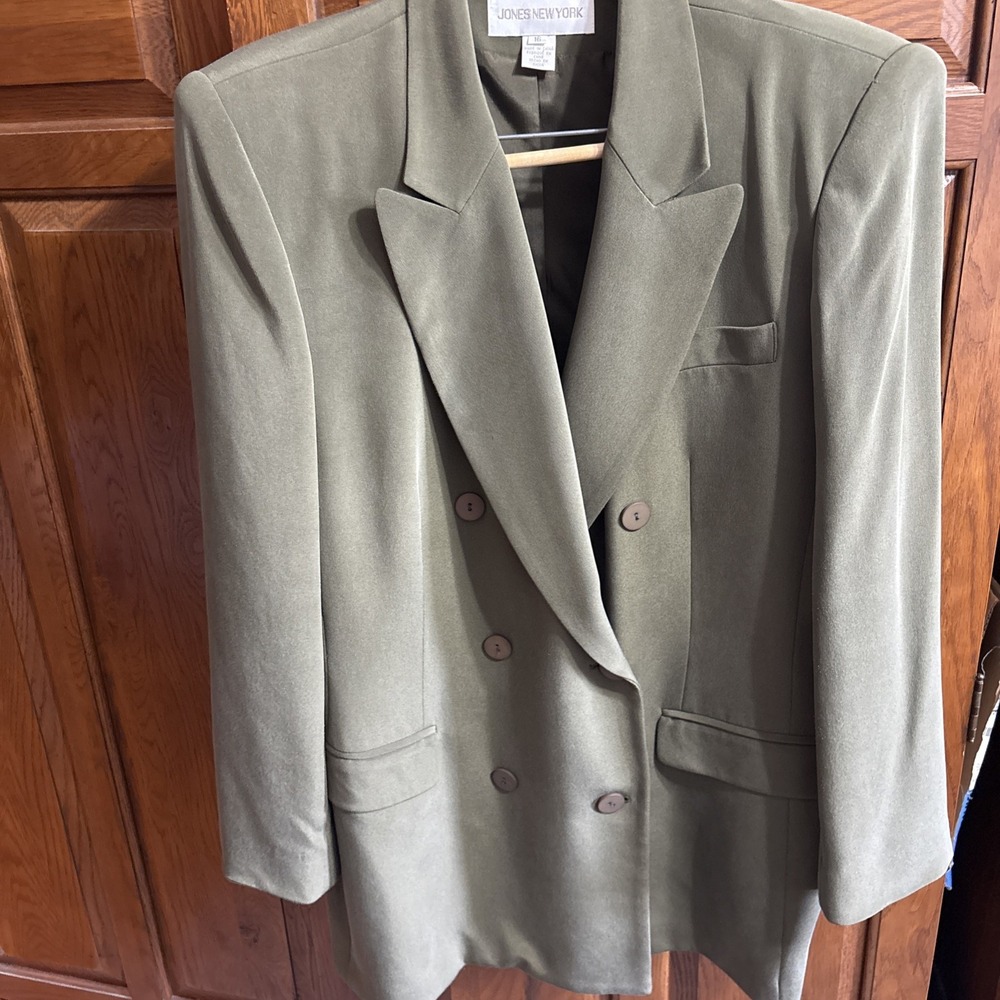 VTG  90's Jones New York 100% Silk Double Breasted Olive Green Blazer Sz 16
